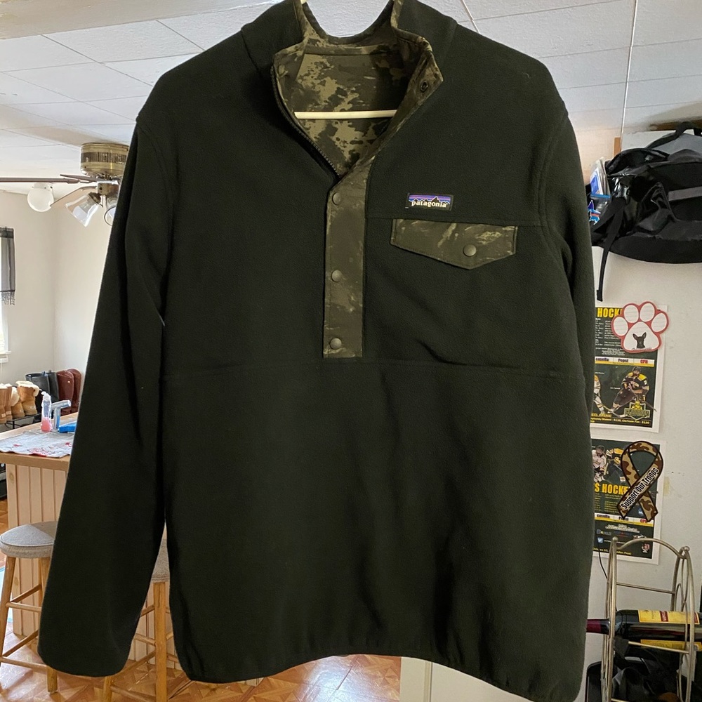 Patagonia reversible camo jacket